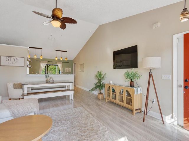 1171 Larkspur Street SE, Palm Bay, FL 32909