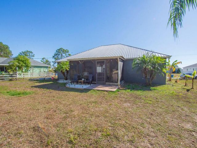 1171 Larkspur Street SE, Palm Bay, FL 32909