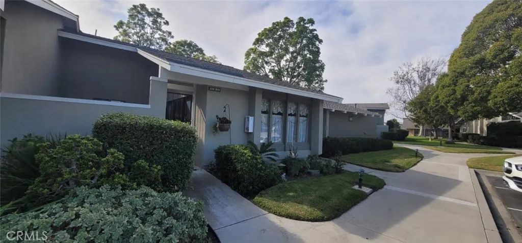8766 Tulare Drive 405B, Huntington Beach, CA 92646