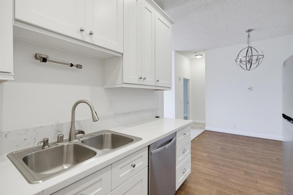 8310 Regents Rd 2A, San Diego, CA 92122 — exterior
