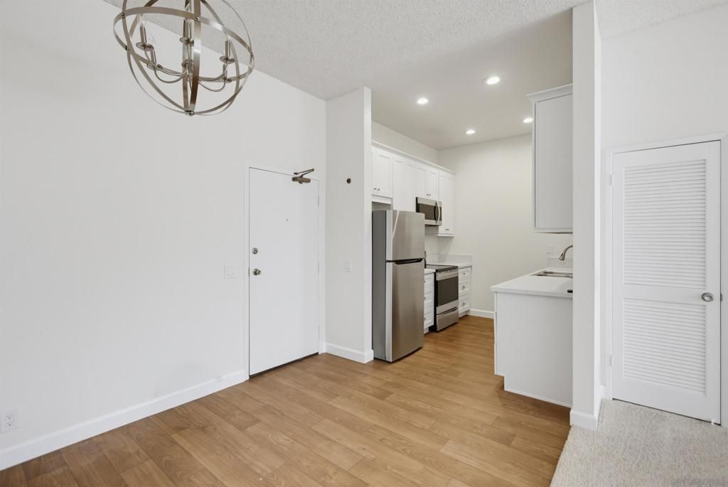 8310 Regents Rd 2A, San Diego, CA 92122 — photo 2