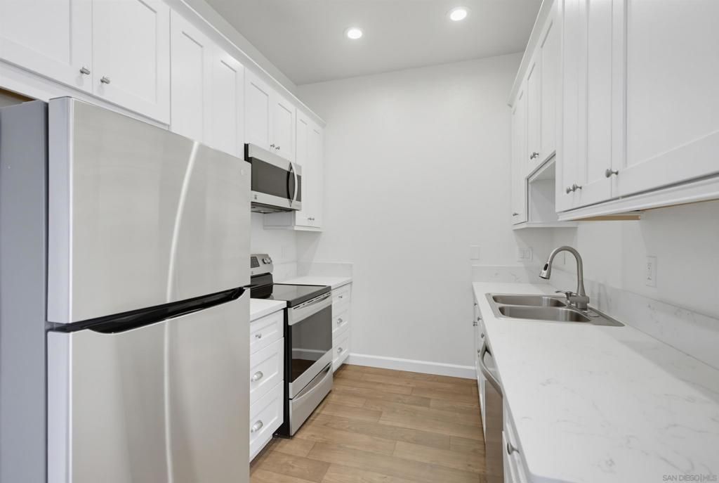 8310 Regents Rd 2A, San Diego, CA 92122 — photo 4