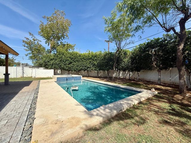 3553 E Monterosa Street, Phoenix, AZ 85018