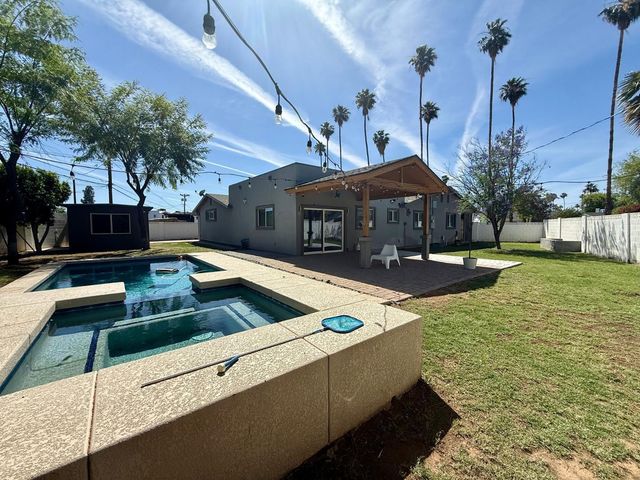 3553 E Monterosa Street, Phoenix, AZ 85018