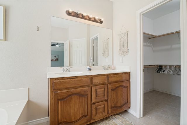 2740 Beacon Hill Drive, Rockwall, TX 75087