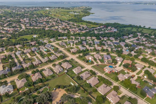 2740 Beacon Hill Drive, Rockwall, TX 75087