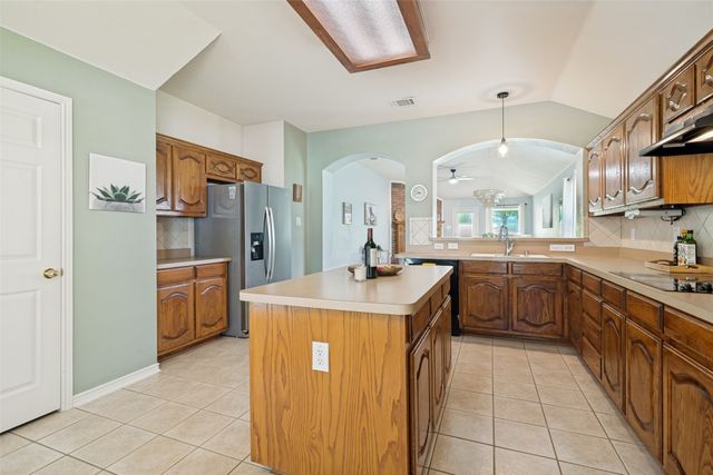 2740 Beacon Hill Drive, Rockwall, TX 75087