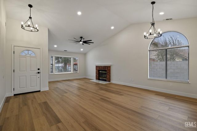 6903 Vanilla Court, Bakersfield, CA 93313