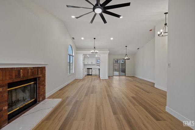 6903 Vanilla Court, Bakersfield, CA 93313