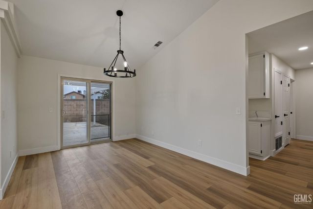 6903 Vanilla Court, Bakersfield, CA 93313