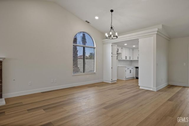 6903 Vanilla Court, Bakersfield, CA 93313