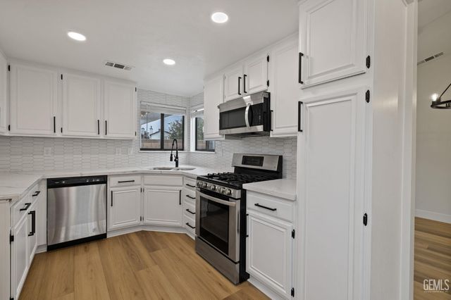 6903 Vanilla Court, Bakersfield, CA 93313