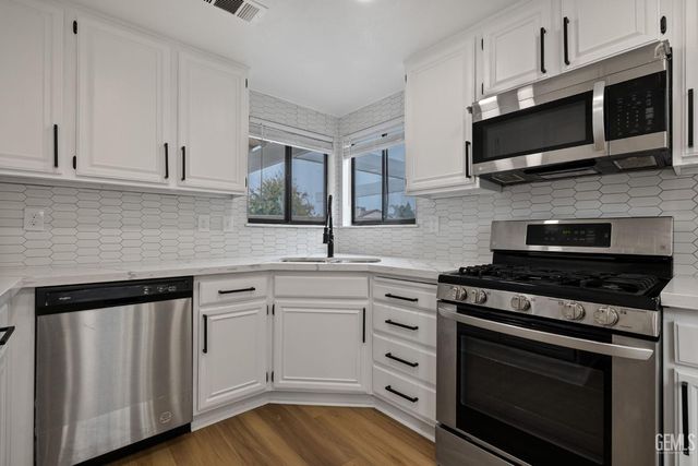 6903 Vanilla Court, Bakersfield, CA 93313