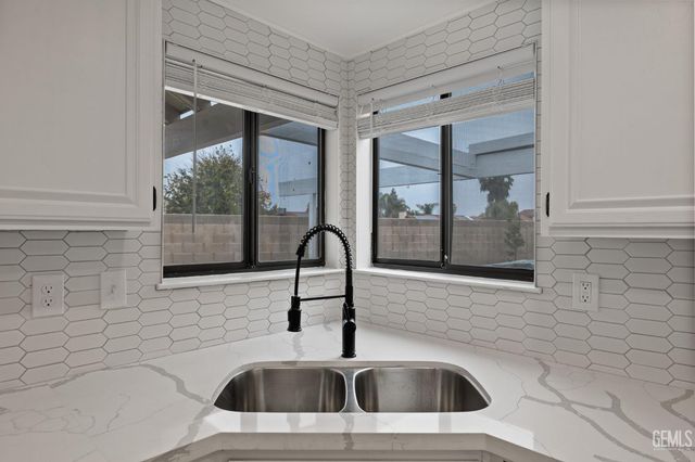 6903 Vanilla Court, Bakersfield, CA 93313