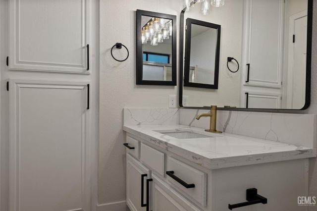 6903 Vanilla Court, Bakersfield, CA 93313