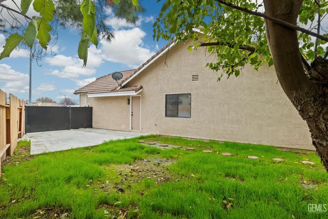 6903 Vanilla Court, Bakersfield, CA 93313