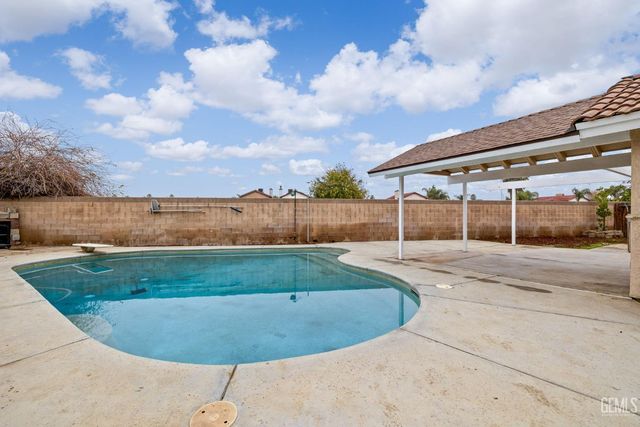 6903 Vanilla Court, Bakersfield, CA 93313
