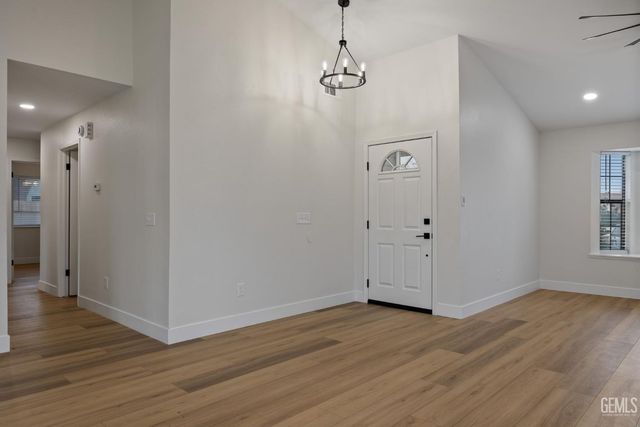 6903 Vanilla Court, Bakersfield, CA 93313