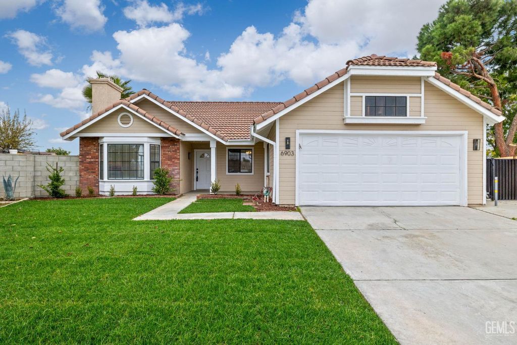 6903 Vanilla Court, Bakersfield, CA 93313