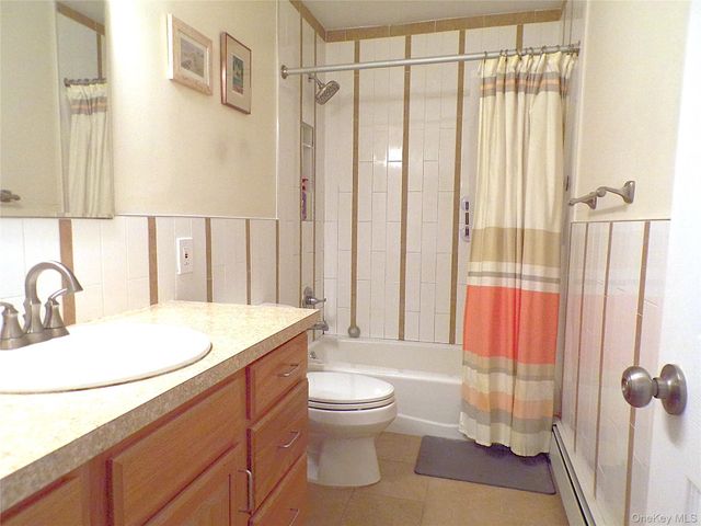 348 Central Park Avenue C5, Scarsdale, NY 10583