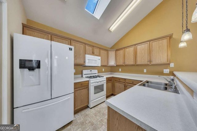 100 Highland Falls Drive, Hiram, GA 30141