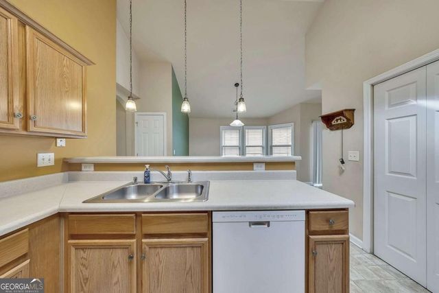 100 Highland Falls Drive, Hiram, GA 30141