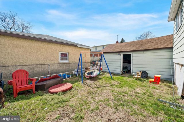 106 S 3RD AVE, Essington, PA 19029