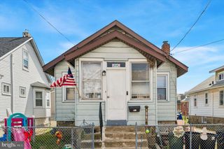 106 S 3RD AVE, Essington, PA 19029