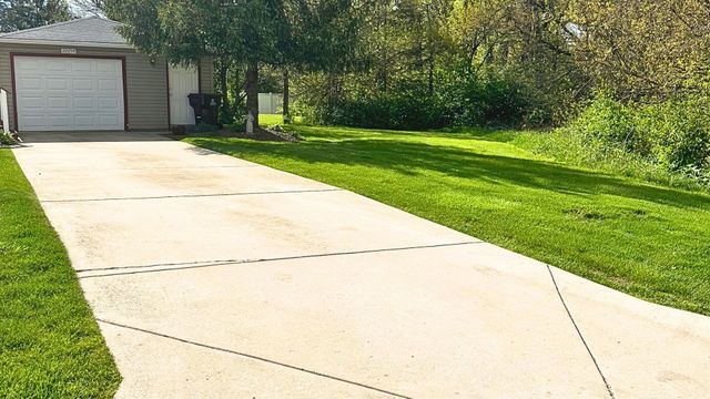 22654 Foxfire Drive, Frankfort, IL 60423