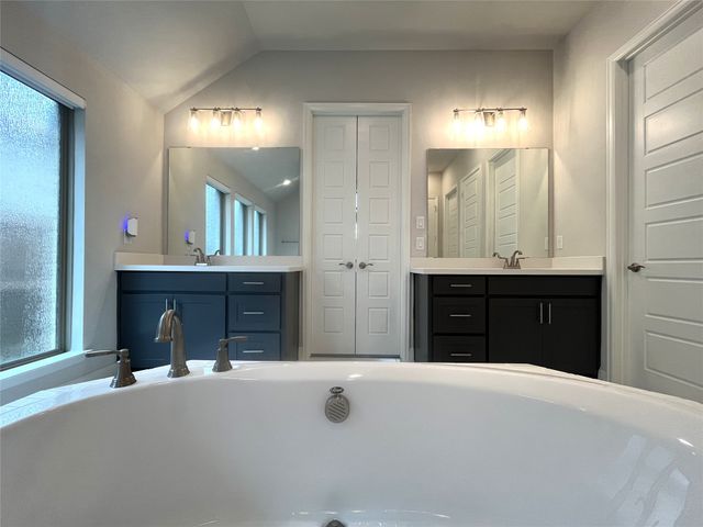 2834 Midlake Drive, Midlothian, TX 76065