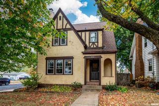 2011 W BARKER Avenue, West Peoria, IL 61604