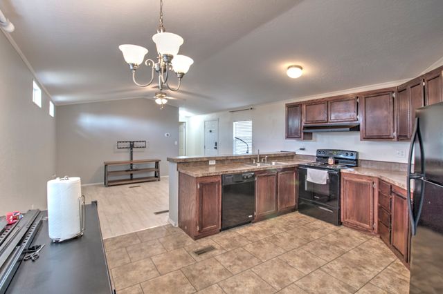 775 Whitaker Circle, Gordonville, TX 76245