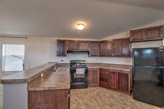 775 Whitaker Circle, Gordonville, TX 76245