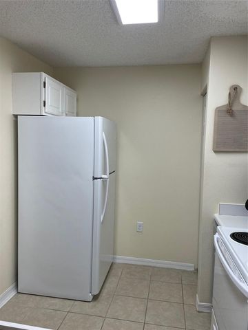 1909 SUMMER CLUB DRIVE 211, Oviedo, FL 32765