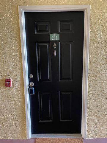 1909 SUMMER CLUB DRIVE 211, Oviedo, FL 32765