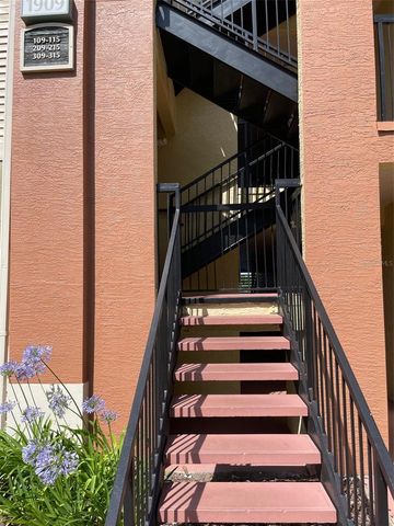 1909 SUMMER CLUB DRIVE 211, Oviedo, FL 32765