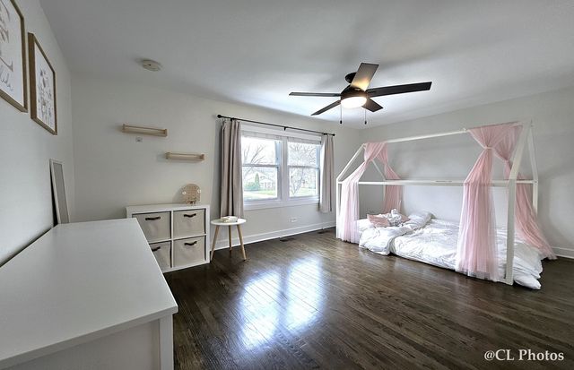2313 Greenwood Road, Glenview, IL 60026