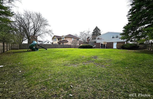 2313 Greenwood Road, Glenview, IL 60026