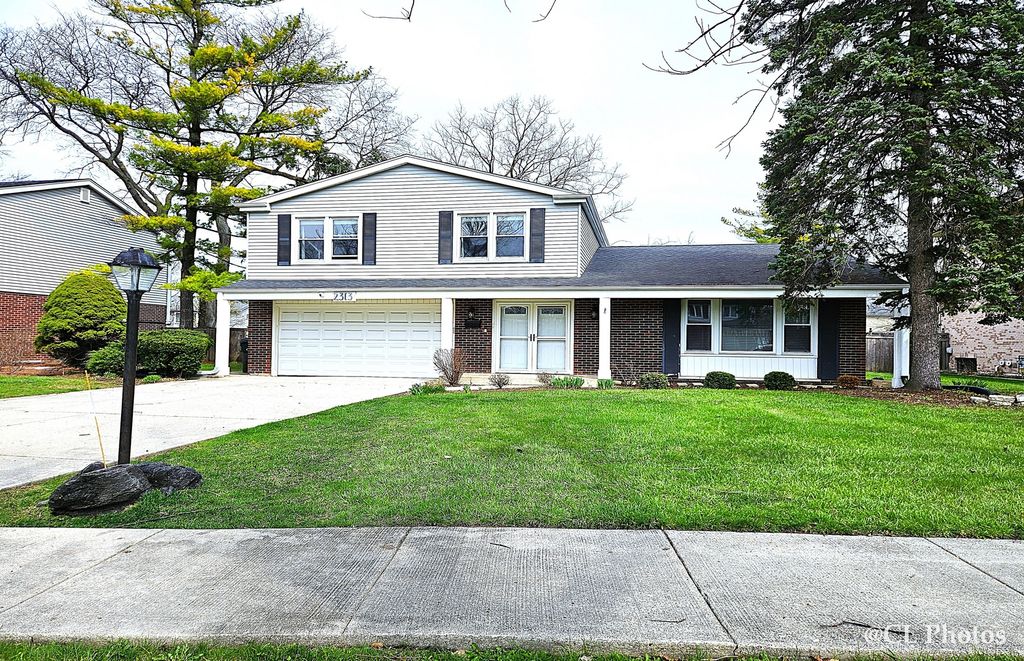 2313 Greenwood Road, Glenview, IL 60026