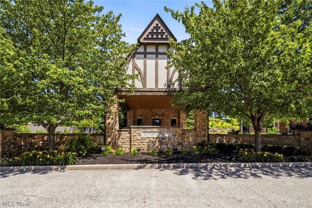 39487 Tudor Drive, Willoughby, OH 44094