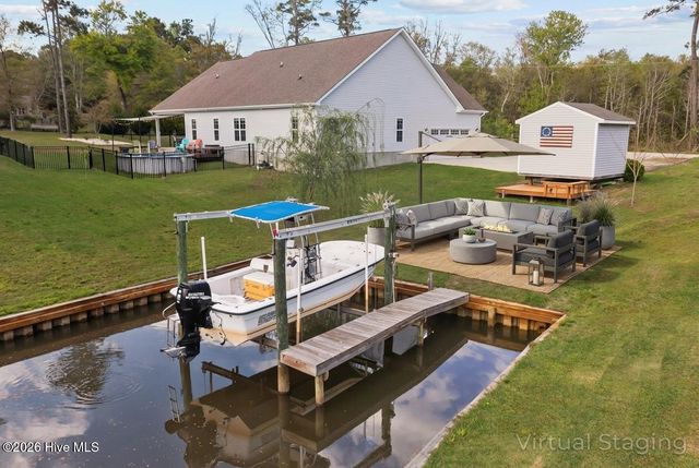 442 Crows Nest Lane, Sneads Ferry, NC 28460