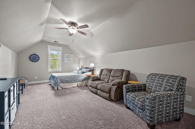 442 Crows Nest Lane, Sneads Ferry, NC 28460