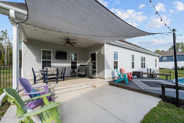 442 Crows Nest Lane, Sneads Ferry, NC 28460