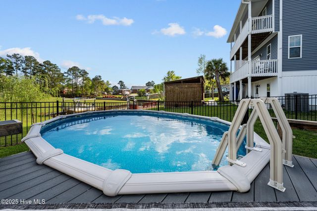 442 Crows Nest Lane, Sneads Ferry, NC 28460