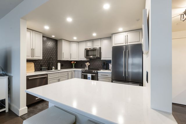 6666 Brookmont Ter Apt 1102, Nashville, TN 37205