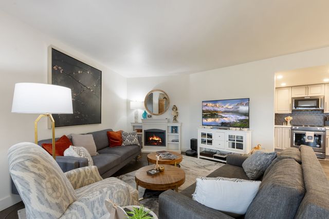 6666 Brookmont Ter Apt 1102, Nashville, TN 37205