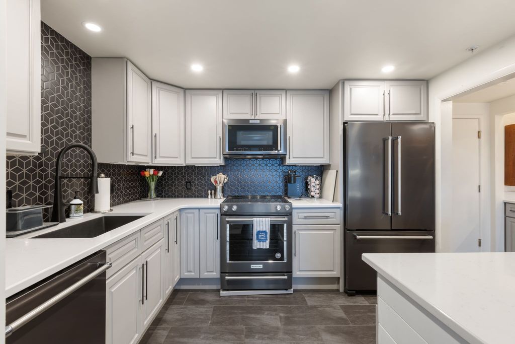 6666 Brookmont Ter Apt 1102, Nashville, TN 37205