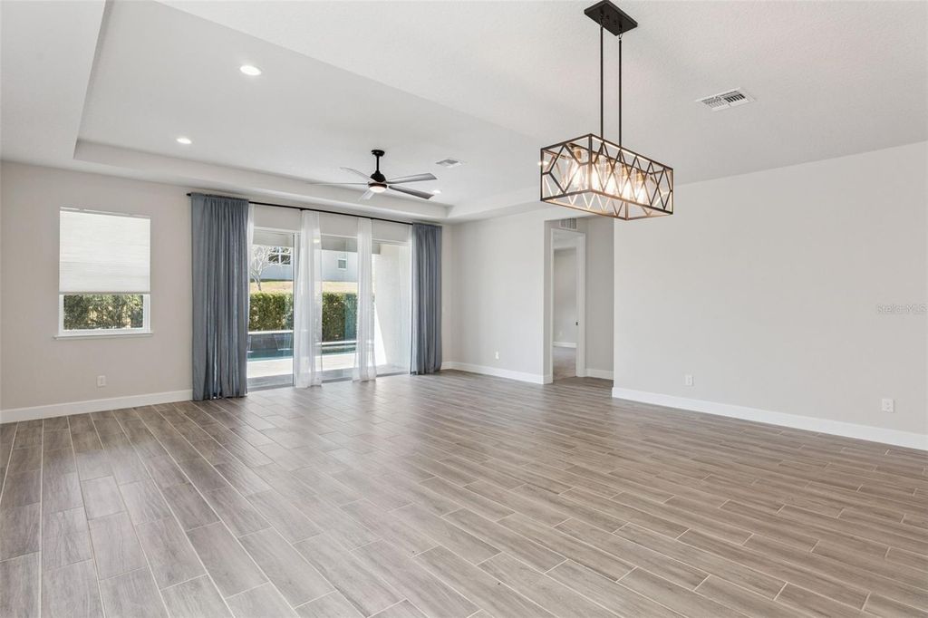 Image 5 of property listing at 2682 PARK RIDGE STREET, Apopka, FL 32712