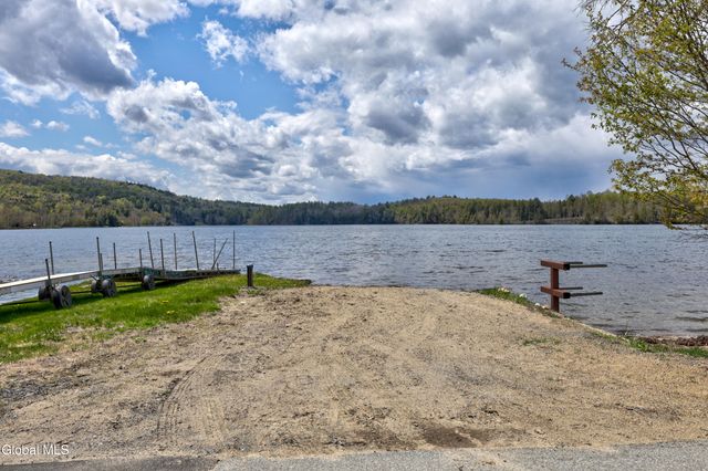 85 Hunt Lake Road, Corinth, NY 12822