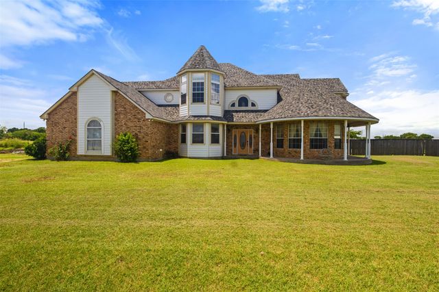 304 Southview Court, Krum, TX 76249